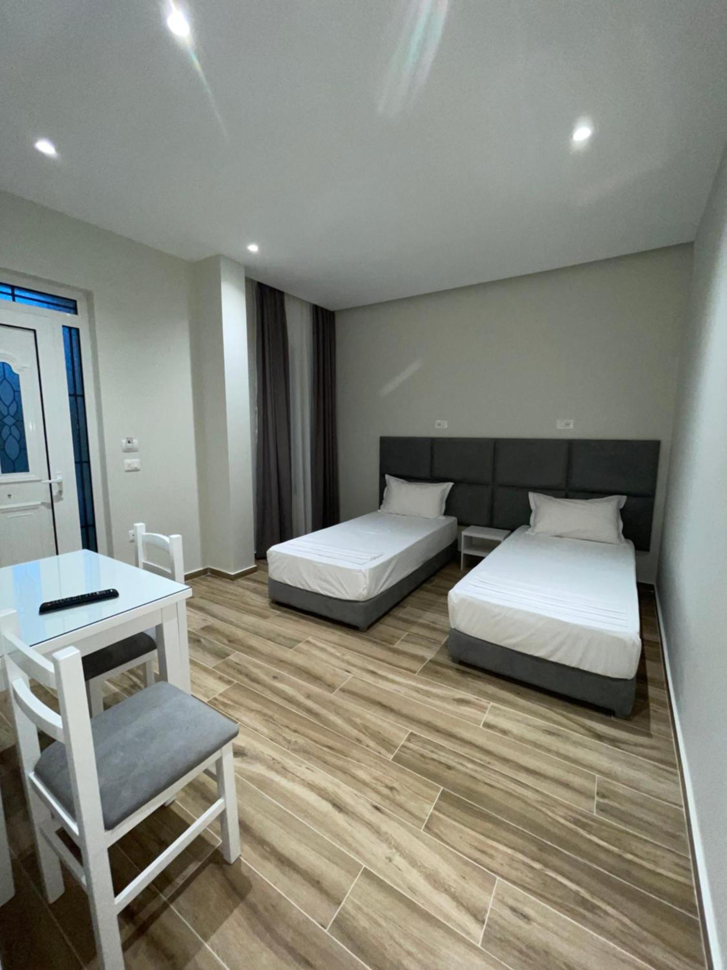 Hotel Rai Sarandë Exterior foto