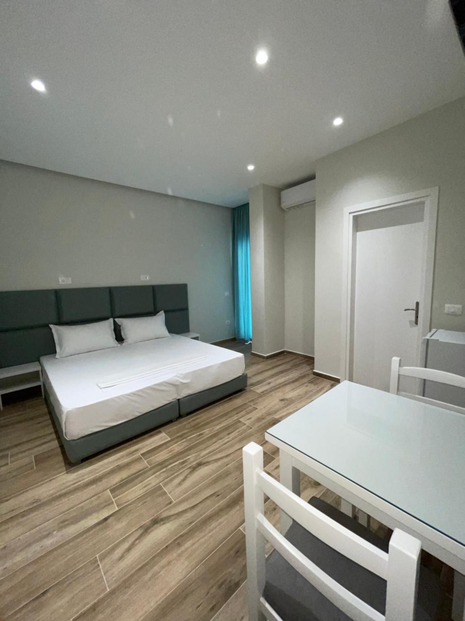 Hotel Rai Sarandë Exterior foto